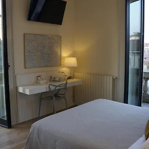 https://hotel-la-nuova-rotaia.italymilanhotels.net