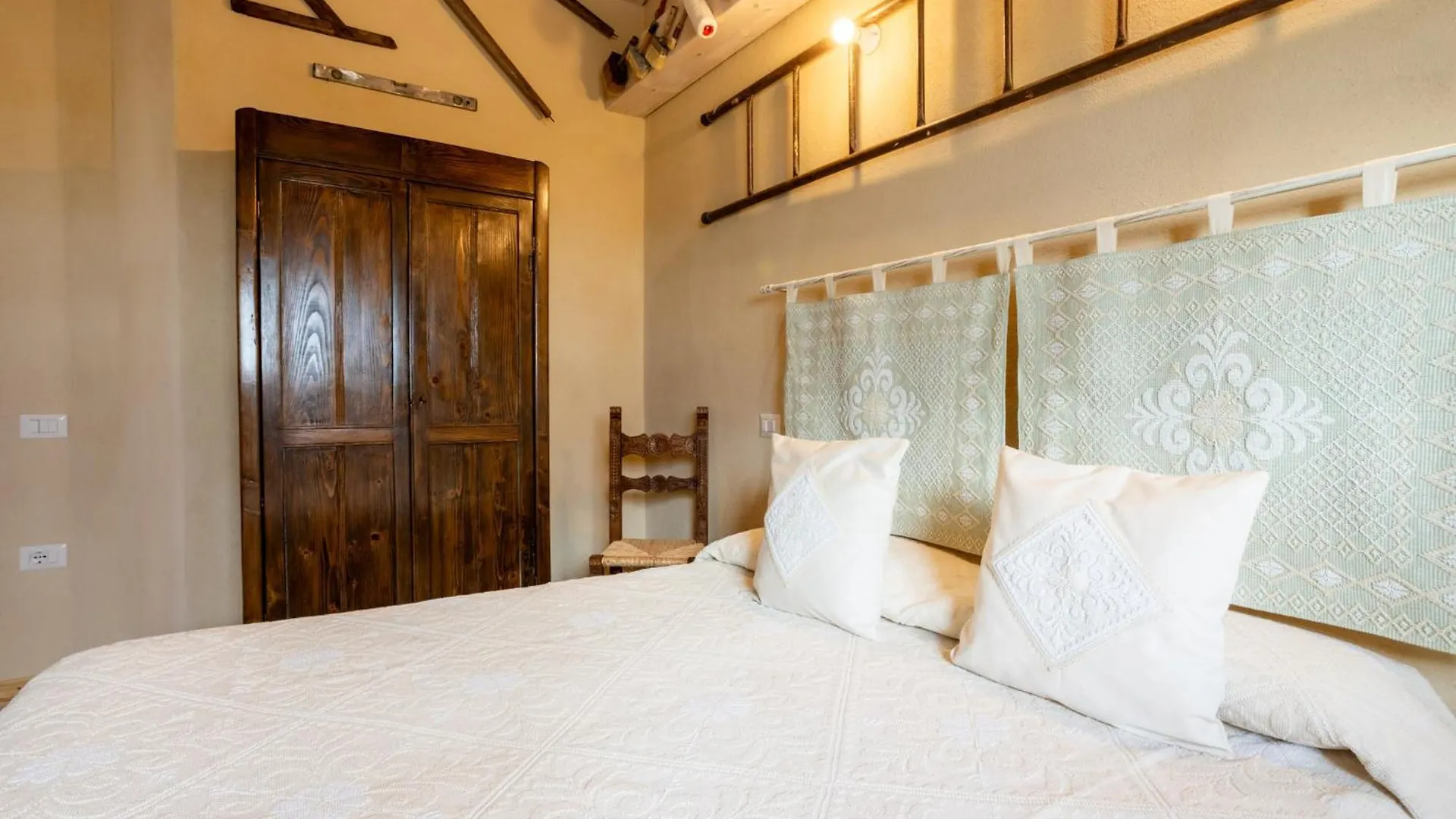 Is Perdas Rural Retreat & Spa Gergei Italia